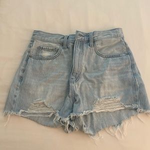 Uniqlo Jean shorts, light wash, size 27!